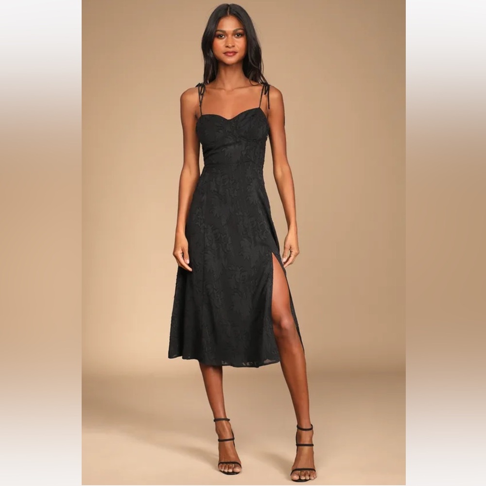 Lulus Loveliest Looks Black Floral Jacquard Tie-Strap Midi Dress - size small